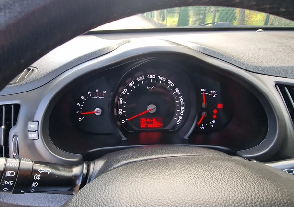 Kia Sportage cena 45000 przebieg: 187000, rok produkcji 2011 z Oświęcim małe 781